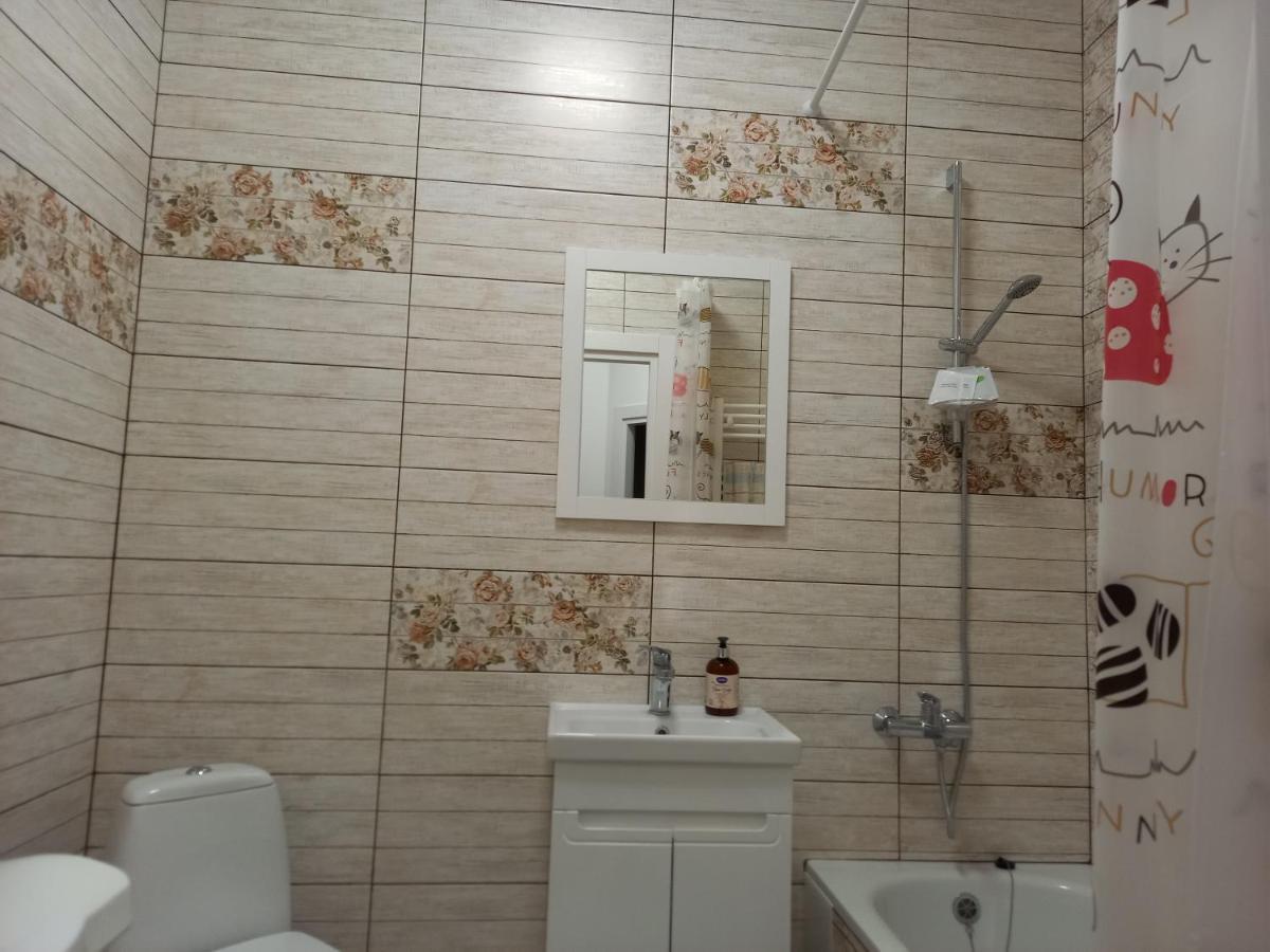 Апартаменти Класу Люкс В Жк Яровиця,1 Спальня Loetsk Buitenkant foto